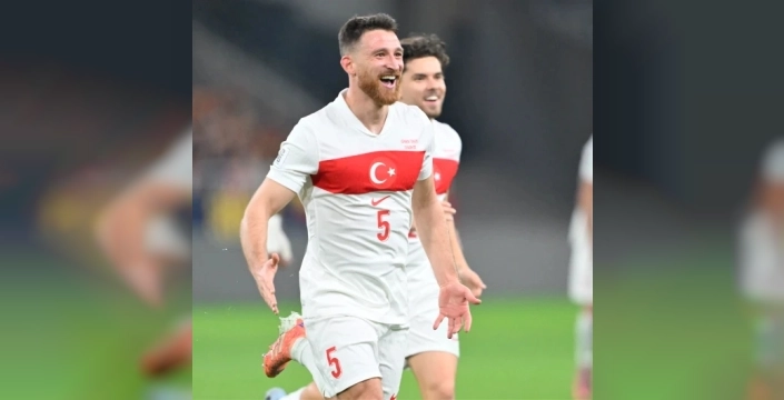 Borussia Dortmund'da veda zamanı: Salih Özcan taraftarlarla helalleşti