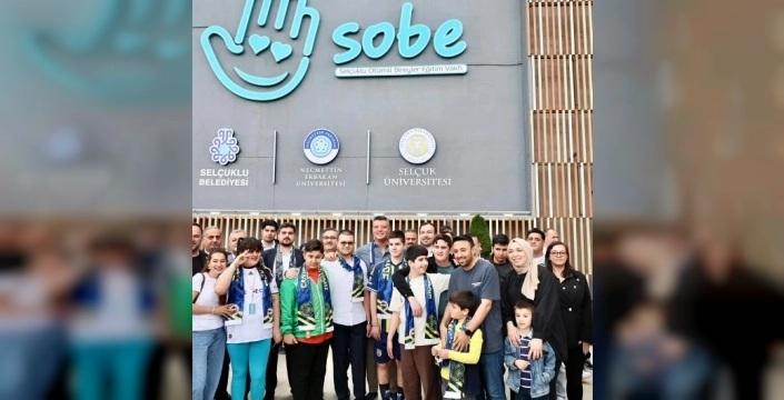 Fenerbahçe heyetinden otizmli çocuklara umut ziyareti: 'Her bağış bir umuttur