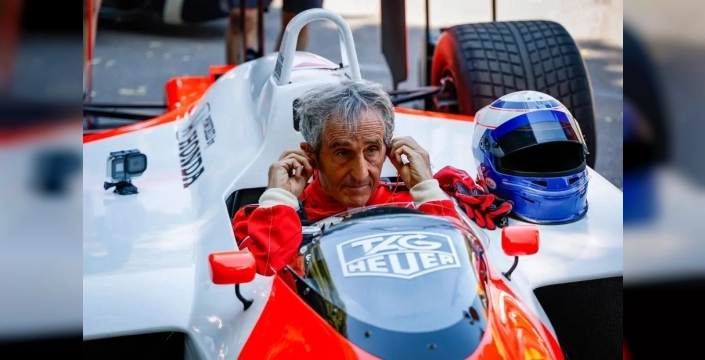 Formula 1 efsanesi Alain Prost'un evi soyuldu, başından yaralandı