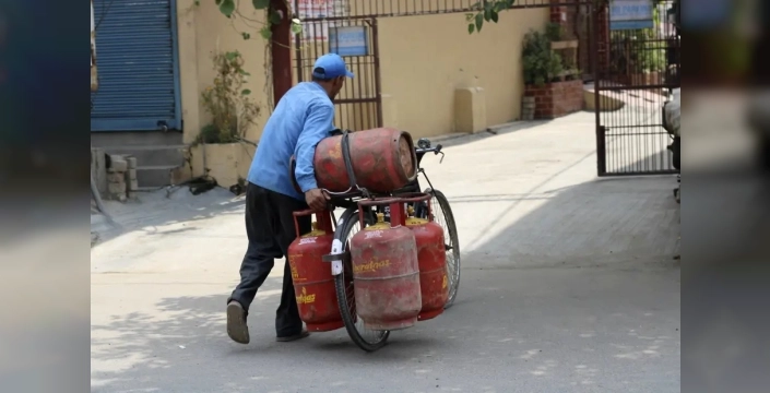 Hindistan'da LPG krizi derinleşiyor: Günlük 400 bin varil açığı var