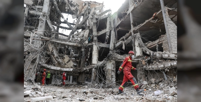 İranlı komutan: Savaş riski her an kapıda