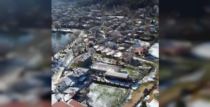 İzmir'in yüksek kesimlerine mayıs sürprizi: Kar yağdı