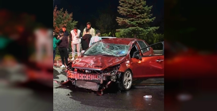 Niğde-Bor yolunda otomobil takla attı: Bir yaralı