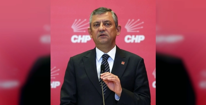 Özgür Özel, CHP Grup Başkanlığı'na geri döndü