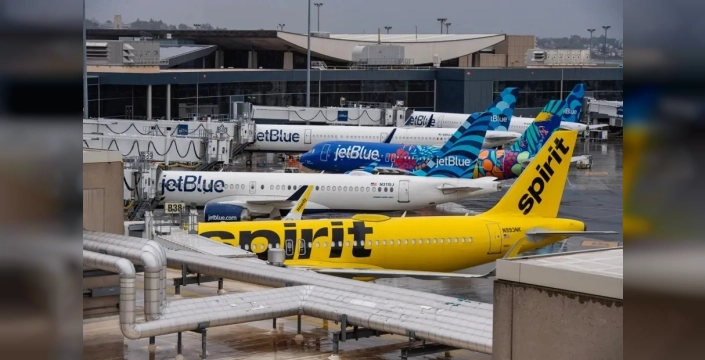 Spirit Airlines'ın ani çöküşü: Rakipler yolcuları ve çalışanları kurtarmak için seferber oldu!