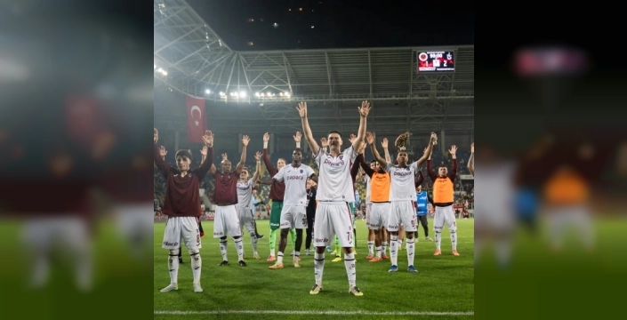 Trabzonspor, son 4 sezonun en parlak performansıyla zirveye yaklaştı ama kupa hayali sürüyor