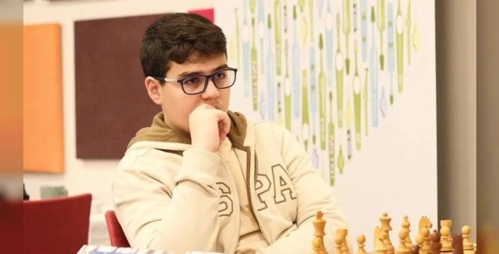 Yağız Kaan Erdoğmuş, Magnus Carlsen'e karşı ilk sınavında kaybetti