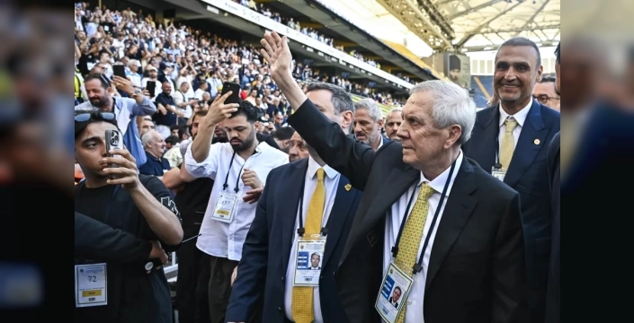 Aziz Yıldırım, Fenerbahçe'nin başkanı oldu: 'Kazanan Fenerbahçe'dir