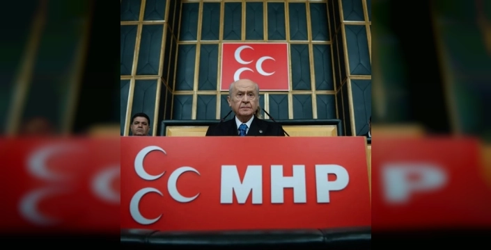 Bahçeli'den CHP'ye sert uyarı: Özgür Özel ateşe körükle gitmemeli