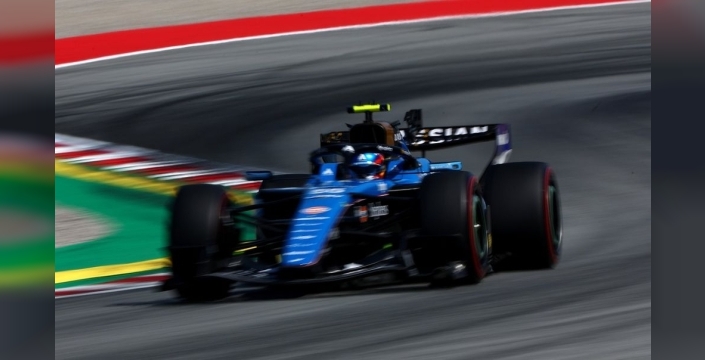 Carlos Sainz: Formula 1'de güçlü bir yıl geçiriyorum