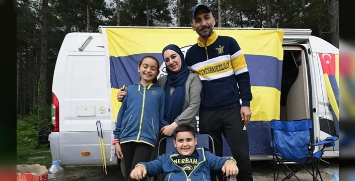 Fenerbahçe tutkusuyla yaylada kamp: Mesafe tanımayan taraftarlar