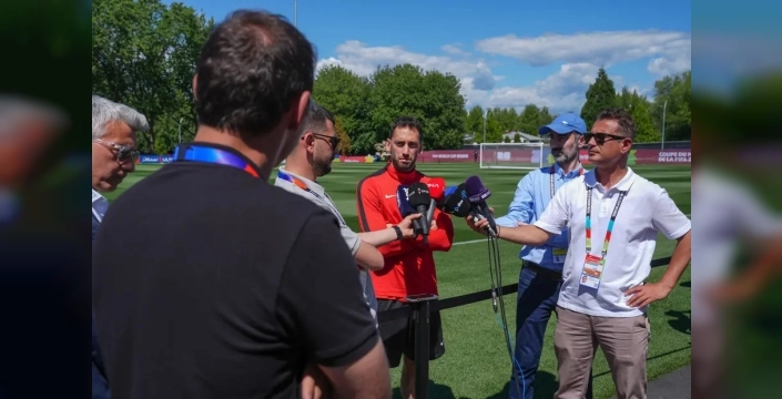 Hakan Çalhanoğlu: Bahane üretmeden kendi oyunumuzu oynayıp maçı kazanmak istiyoruz