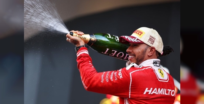 Hamilton'dan Red Bull’un zirvede olmasına şaşırdım açıklaması