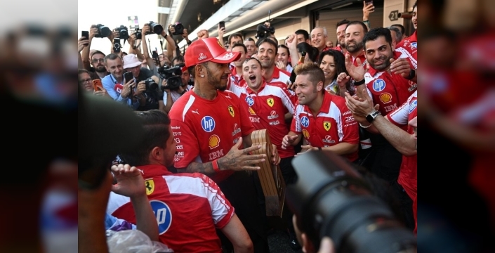Hamilton, Ferrari'nin yeni lideri olarak öne çıkıyor