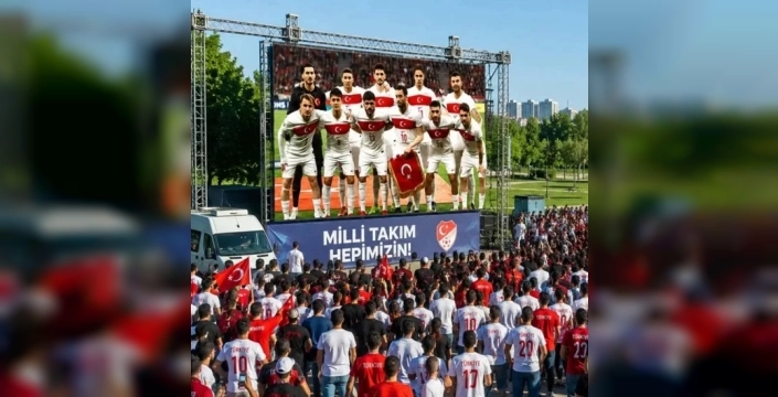 İçişleri Bakanlığı'ndan 81 ile talimat: Meydanlarda dev ekranla milli maç yayını iptal edildi