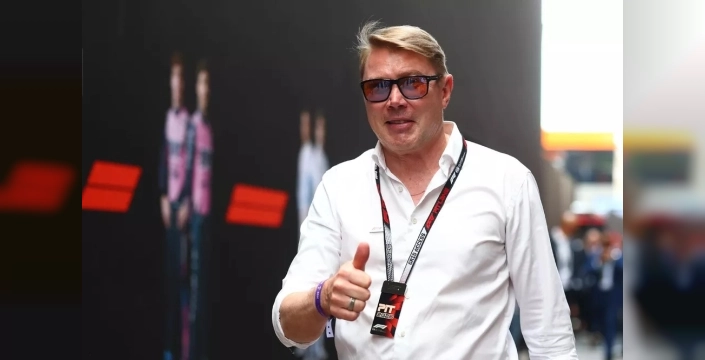 McLaren, 1000. yarışını Mika Hakkinen heykeliyle coşkuyla kutladı