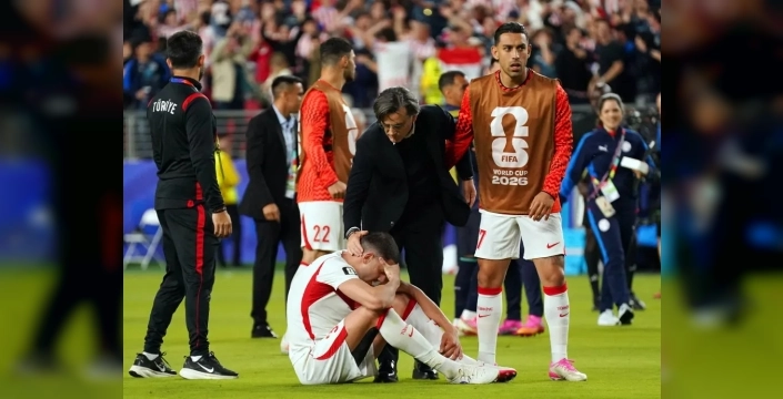 Merih Demiral, Paraguay maçının ardından özür diledi: 'Bütün sorumluluk bizde