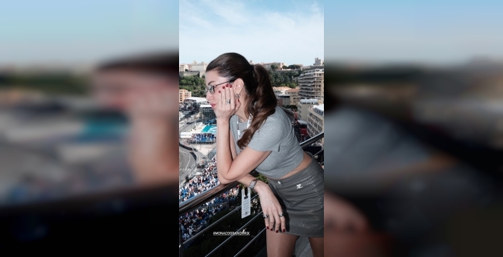 Monaco'da aşk tazeleyen Tatlıtuğ'dan eşine 'profesyonel' objektif