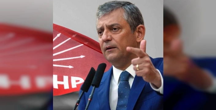 Şok istifa dalgası CHP'yi sarstı: Özgür Özel ve ekibi yolları ayırıyor