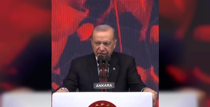 Cumhurbaşkanı Erdoğan'dan FETÖ'ye sert mesaj: 'Hainlerin başını ezecek kudrete sahibiz