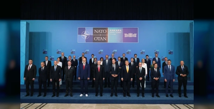 Edi Rama'nın spor ayakkabı tercihi NATO Zirvesi'nde dikkat çekti