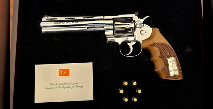 Erdoğan'dan NATO liderlerine özel revolver hediyesi: İlk fotoğraflar ortaya çıktı
