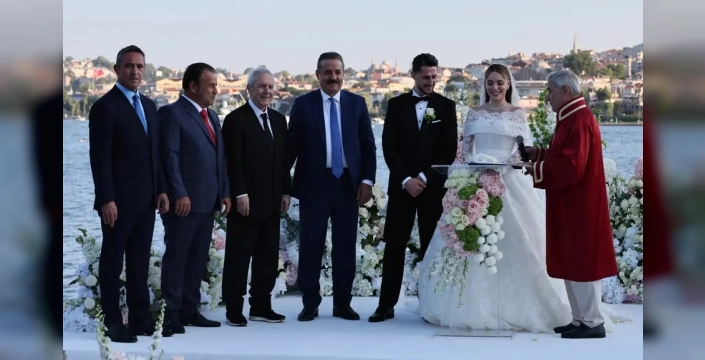 Fenerbahçeli İsmail Yüksek, Esen Matraş ile evlendi