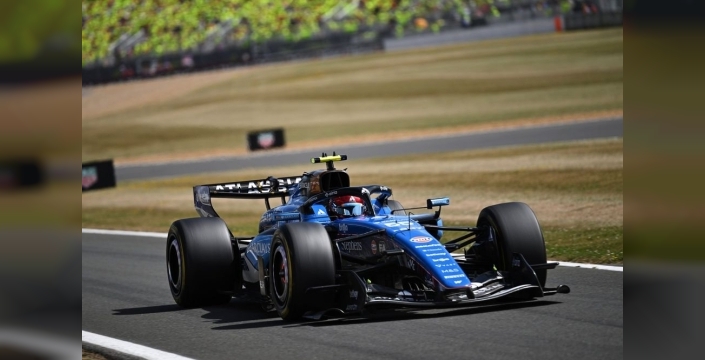 Formula 1'de görülmemiş ceza: Sainz'ın zaferi bir tur cezasıyla silindi