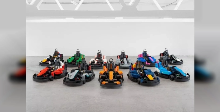 Formula 1 pilotları Silverstone'da minik LEGO araçlarıyla pistte şov yapacak