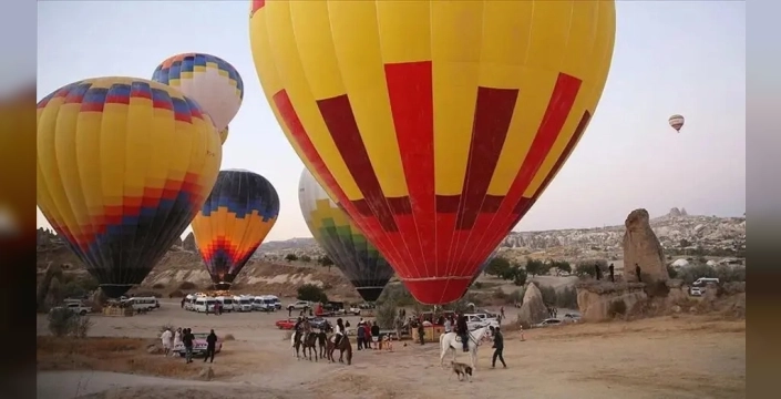 Gökyüzü tutkunları Kapadokya'da coştu: Yarım yılda 308 bin kişi balonla süzüldü