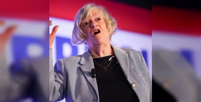İngiltere'de eski bakan Ann Widdecombe evinde ölü bulundu, bir şüpheli gözaltına alındı