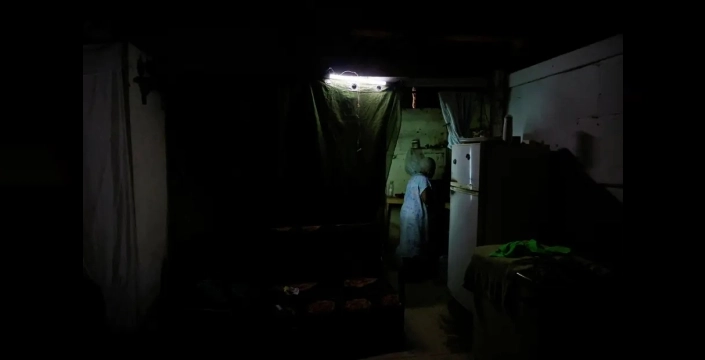 Küba'da elektrik krizi derinleşiyor, ABD'nin yakıt ablukası etkili
