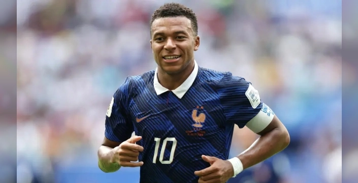 Mbappe, Messi'yi sollayarak Dünya Kupası'nın zirvesine oturdu!