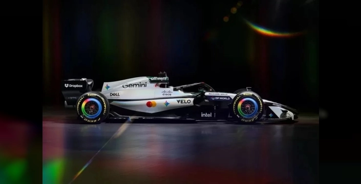 McLaren, Silverstone'da M2B’den ilham alan özel tasarımını tanıttı
