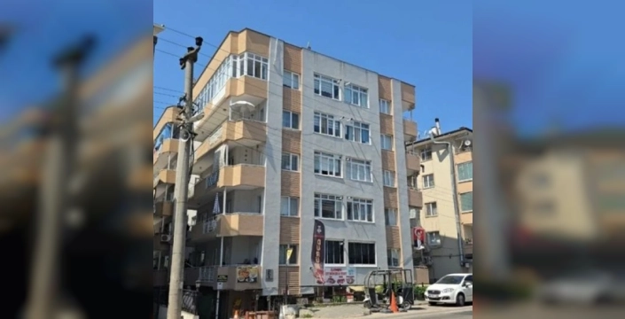 Mudanya'da dehşet: Yürüme engelli adam, eşini kanlar içinde buldu