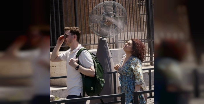 Roma'da termometreler adeta patladı: Turistler ve halk yaşam mücadelesi veriyor
