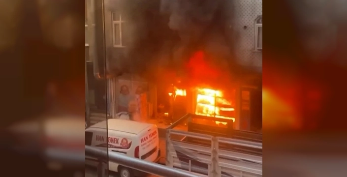 Sultangazi'de yemek firması alevlere teslim oldu, mahsur kalanlar kurtarıldı