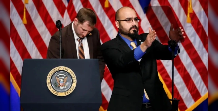 Trump'ın konuşmalarıyla servetine servet kattı: Teleprompter operatörü bahis skandalıyla suçlanıyor!
