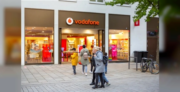 Vodafone'un zirvesinde büyük değişim: Fransız milyarder Niel, 6 milyar dolara patron oldu